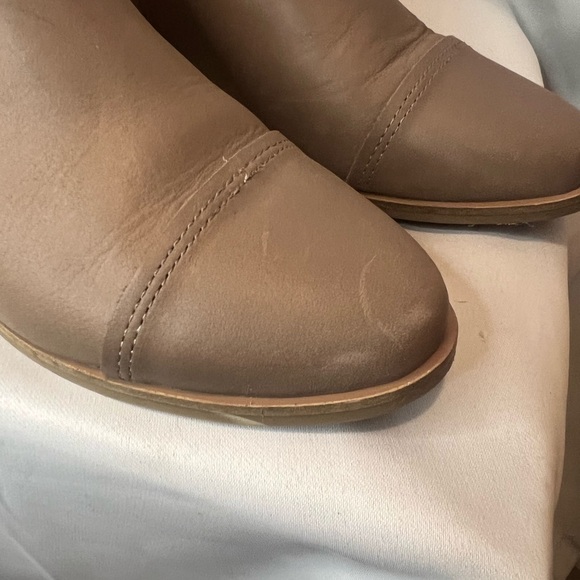 Tom’s Leather Reese Cap Toe Boot Beige Size 7.5 - Picture 2 of 8